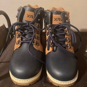 NEW Brett Boot Xray Footwear size 2.5